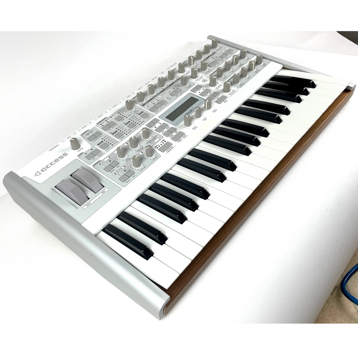 Access Virus TI Polar, excellent condition!