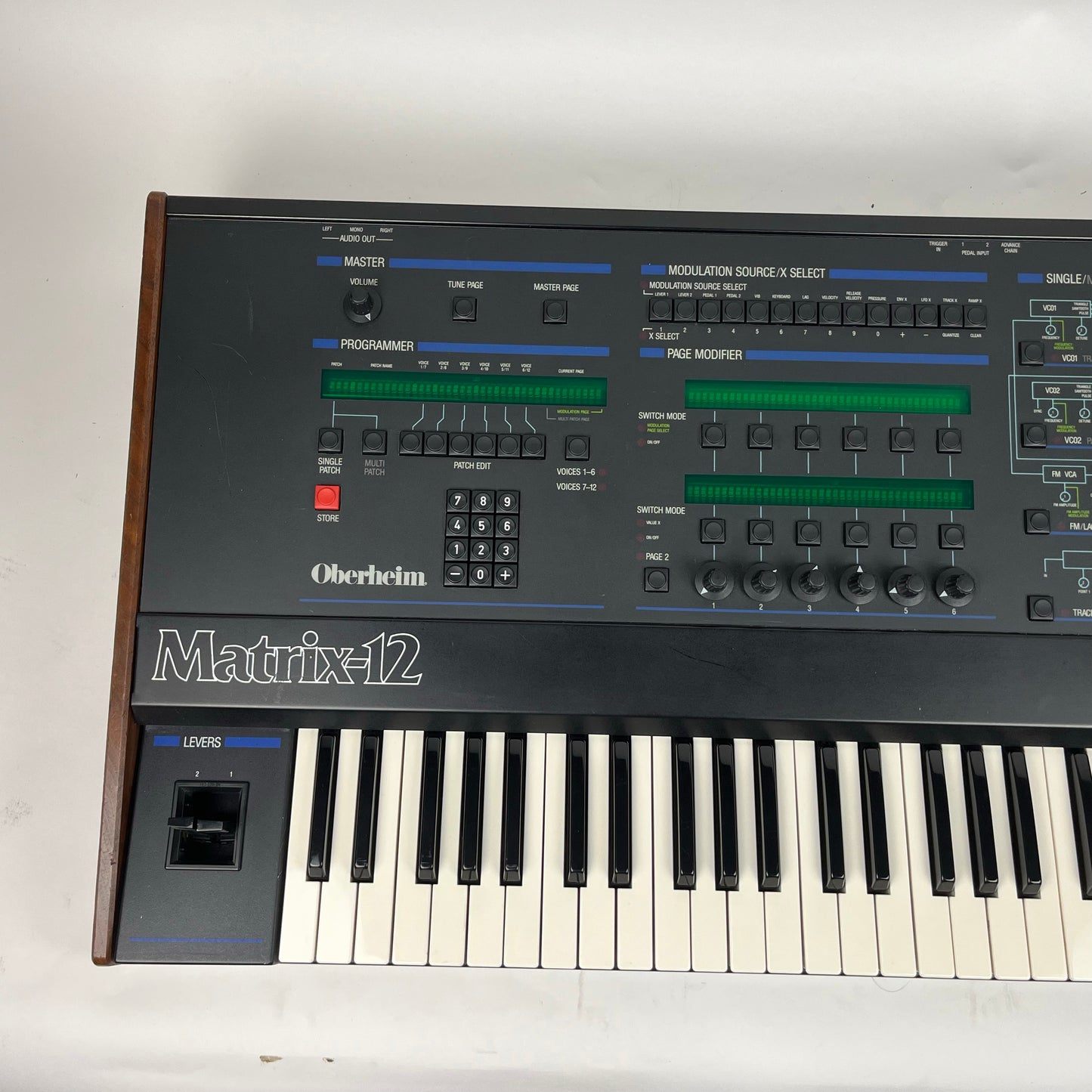 Oberheim Matrix-12, Excellent