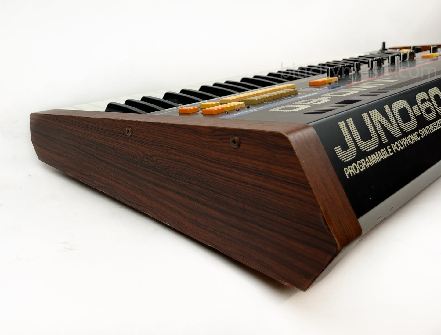 Juno-60