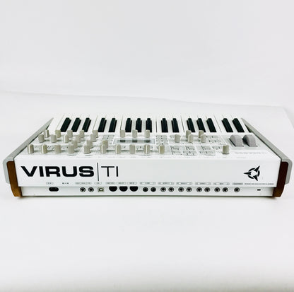Access Virus TI Polar, excellent condition!