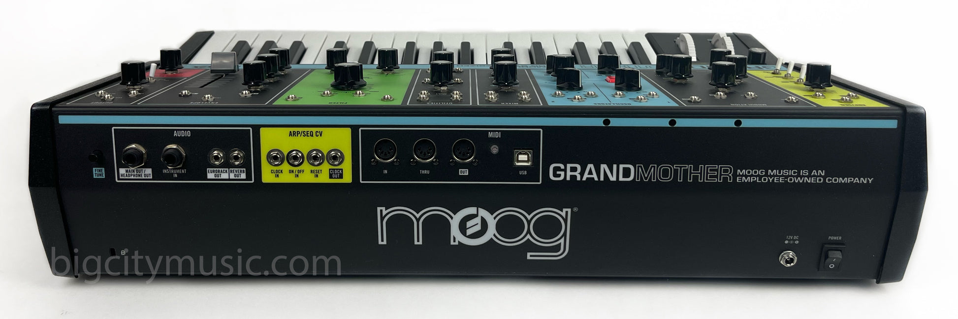 Moog Grandmother synthé semi-modulaire analogique